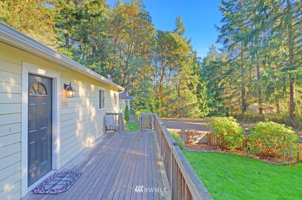 1316 Morgan Road Northwest Bremerton, WA 98312 - Photo 13 of 17 Gallery Image 13
