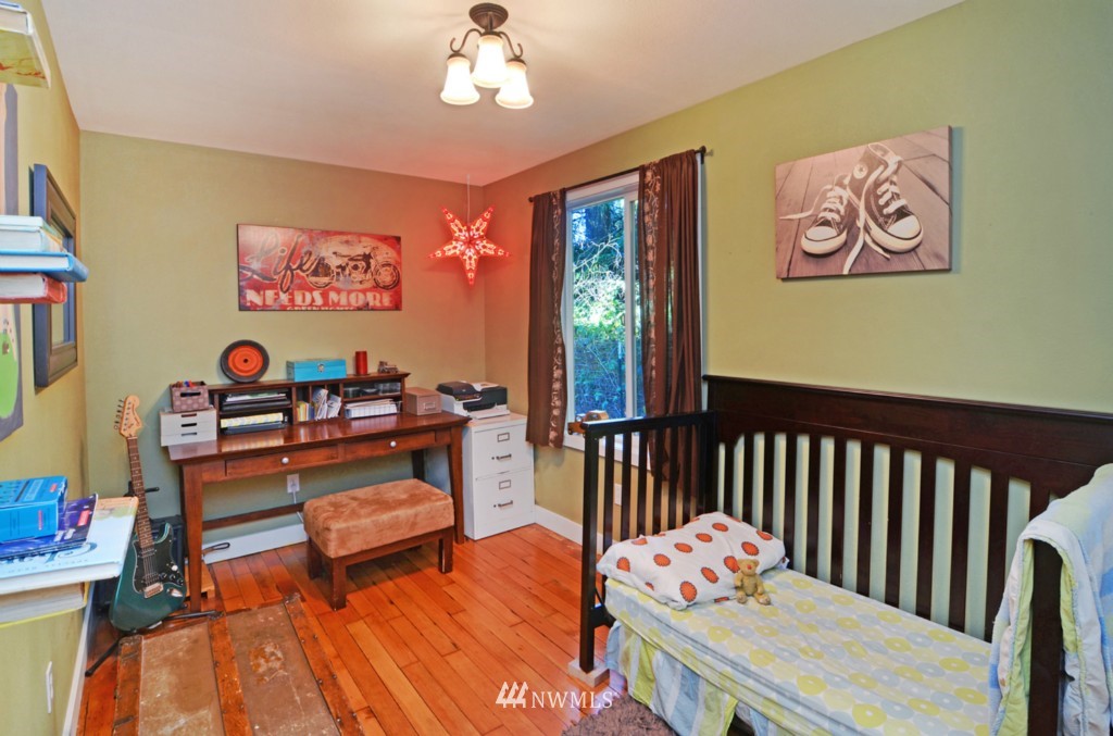 1316 Morgan Road Northwest Bremerton, WA 98312 - Photo 9 of 17 Gallery Image 9