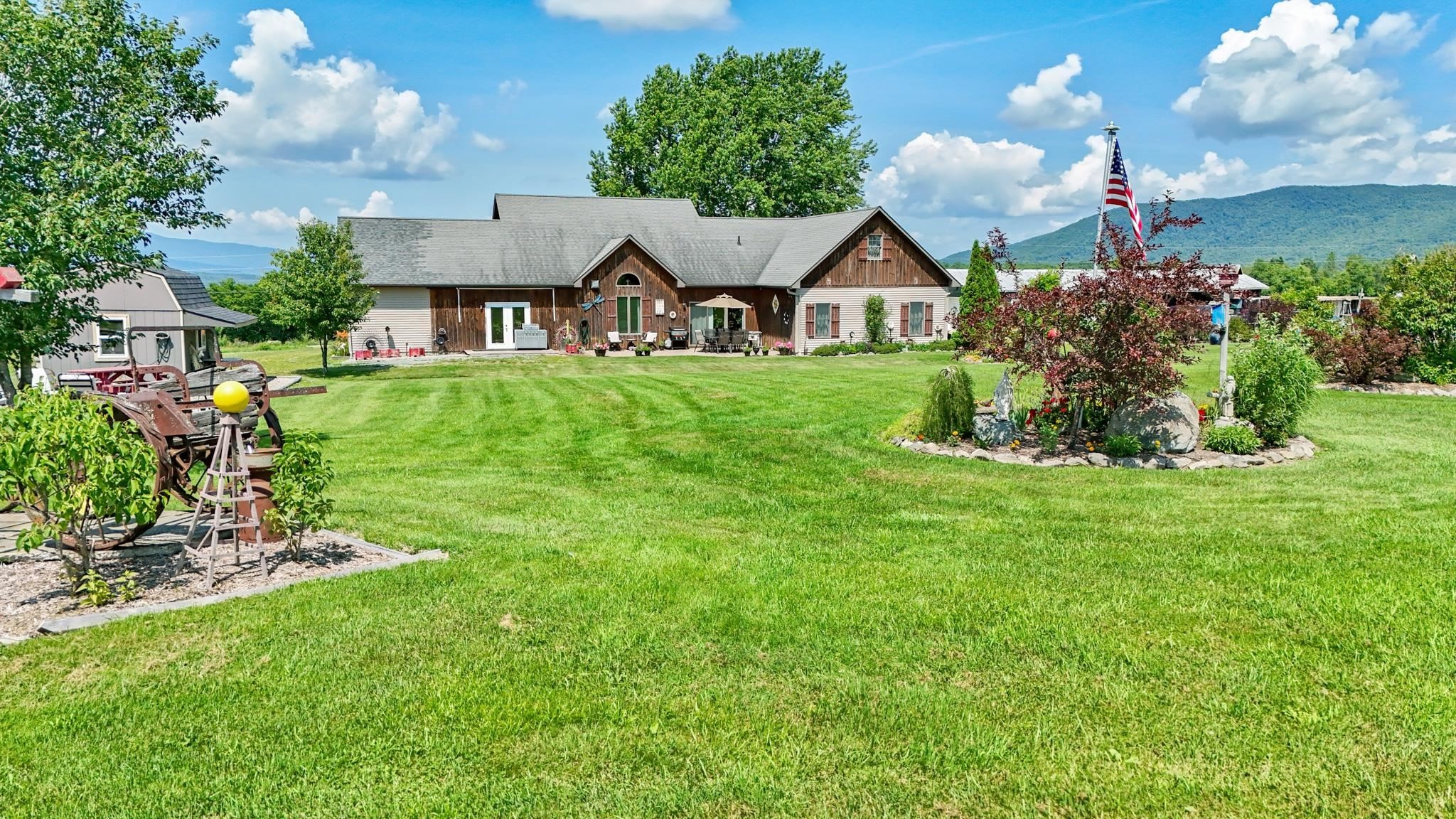 918 Armstrong Road Newport Town, VT 05857 - Photo 5 of 60