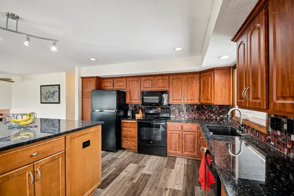 $927,500 | 3250 Williams Lane, Mound, MN 55364