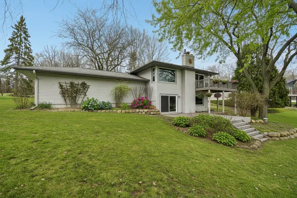 $927,500 | 3250 Williams Lane, Mound, MN 55364