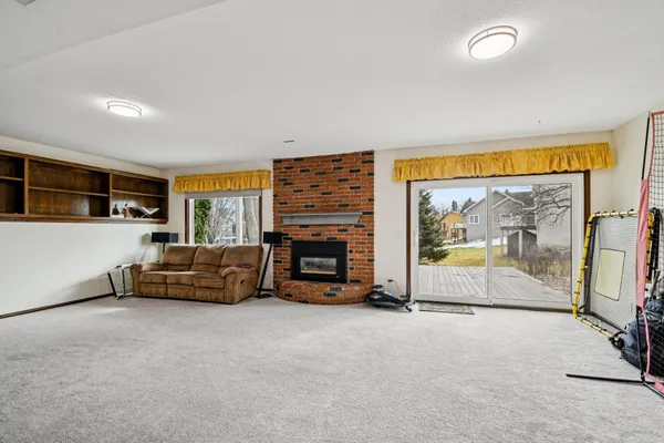 $937,500 | 3250 Williams Lane, Mound, MN 55364