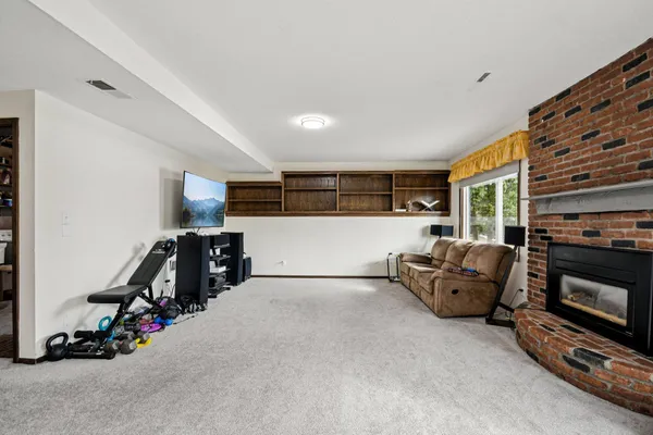 $937,500 | 3250 Williams Lane, Mound, MN 55364