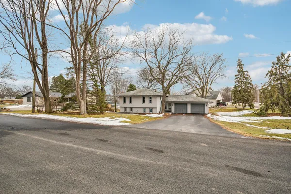 $937,500 | 3250 Williams Lane, Mound, MN 55364