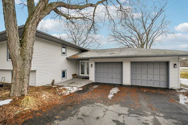 $937,500 | 3250 Williams Lane, Mound, MN 55364