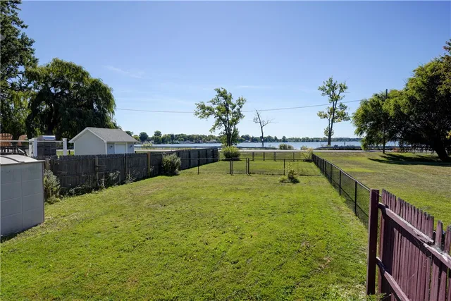 $174,900 | 2331 Edgemere Drive, Greece, NY 14612