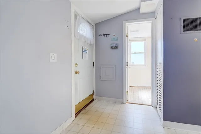 $174,900 | 2331 Edgemere Drive, Greece, NY 14612