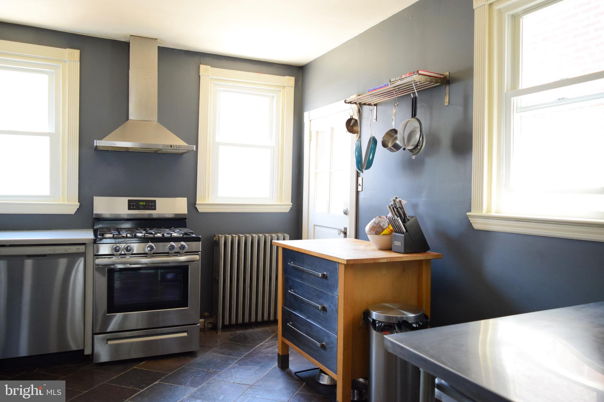 3407 Friendship Street Philadelphia, PA 19149 - Photo 11 of 36 Kitchen