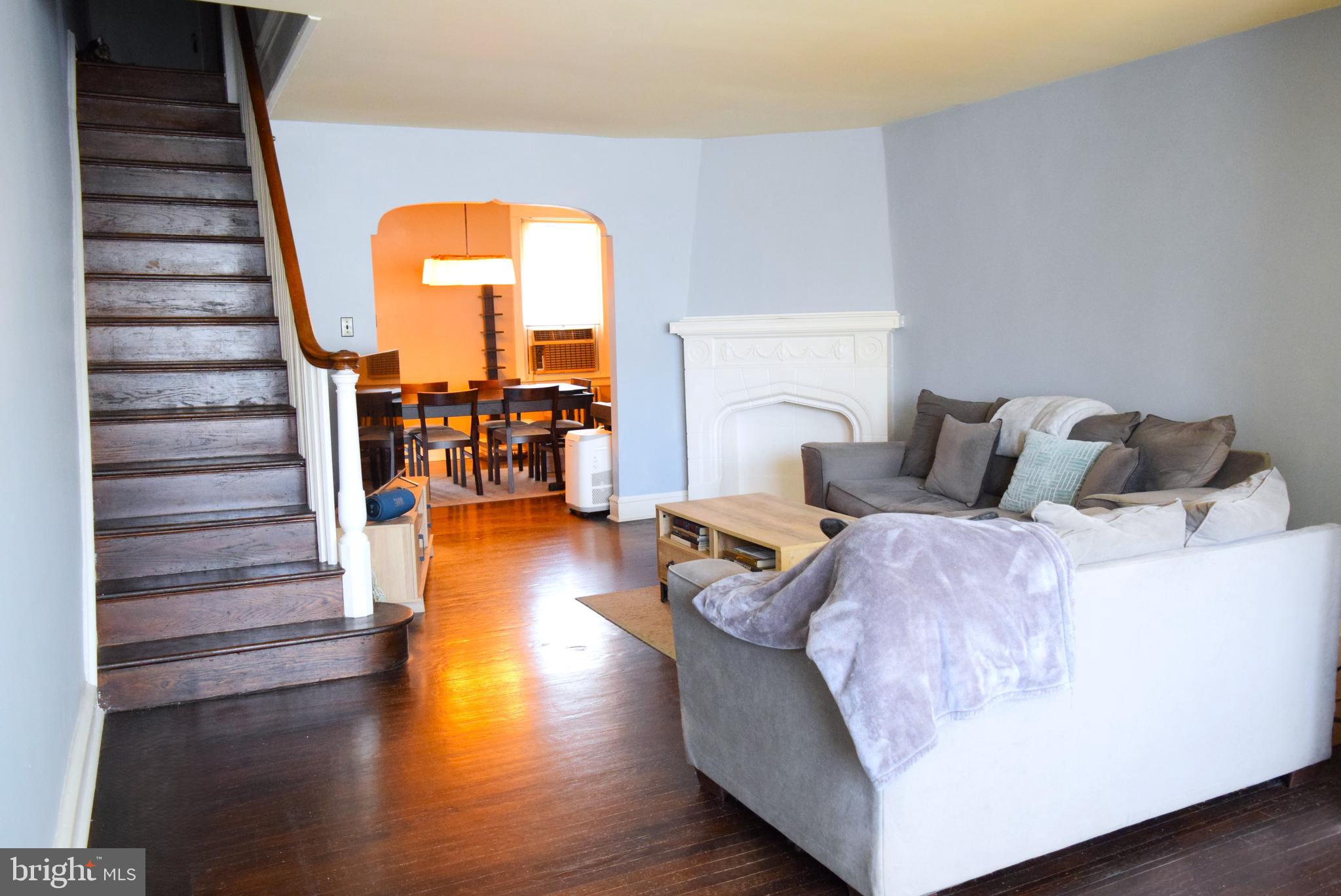 3407 Friendship Street Philadelphia, PA 19149 - Photo 3 of 36 Living Room