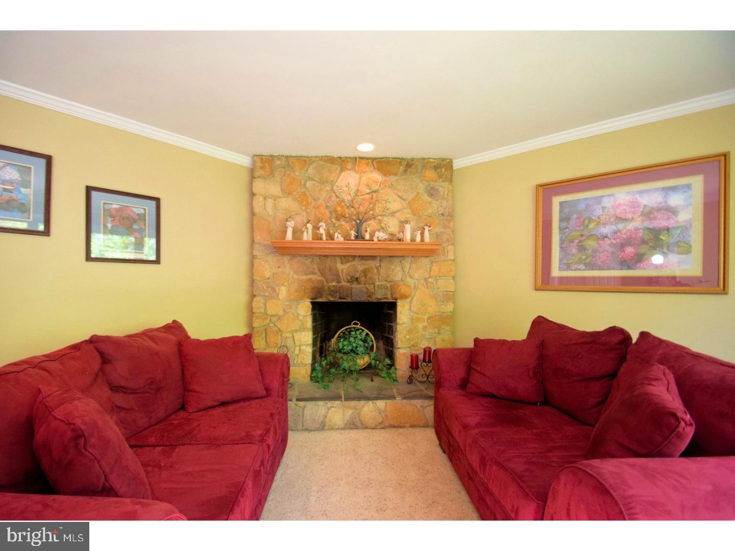 171 Windmill Road Willow Grove, PA 19090 - Photo 3 of 25 Gallery Image 3