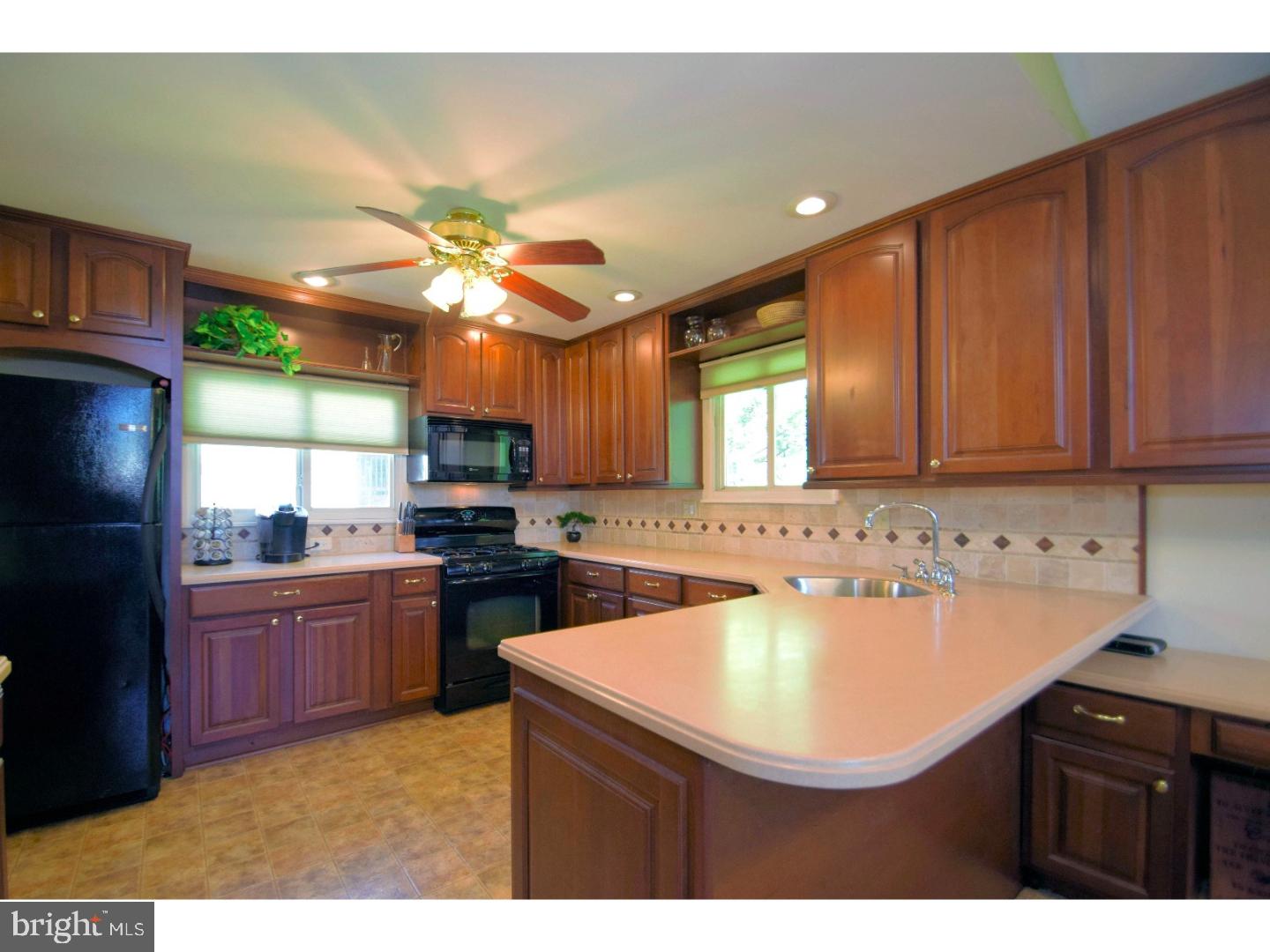 171 Windmill Road Willow Grove, PA 19090 - Photo 8 of 25 Gallery Image 8