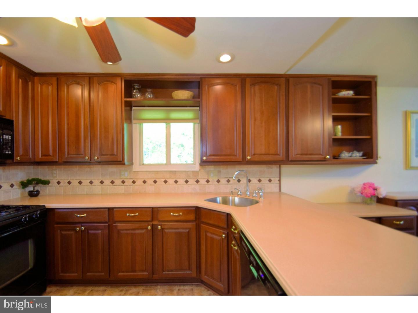 171 Windmill Road Willow Grove, PA 19090 - Photo 9 of 25 Gallery Image 9