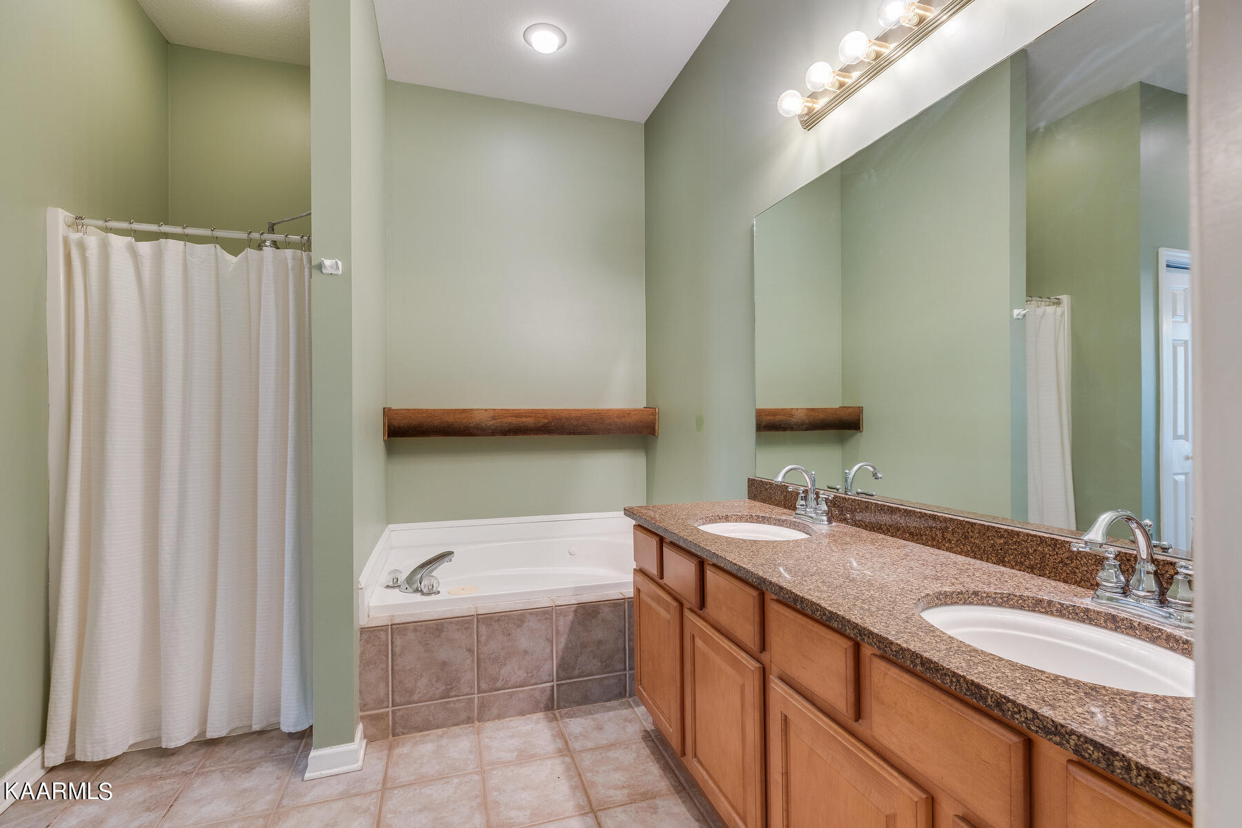 1131 Garrison Ridge Boulevard Knoxville, TN 37922 - Photo 22 of 35 022