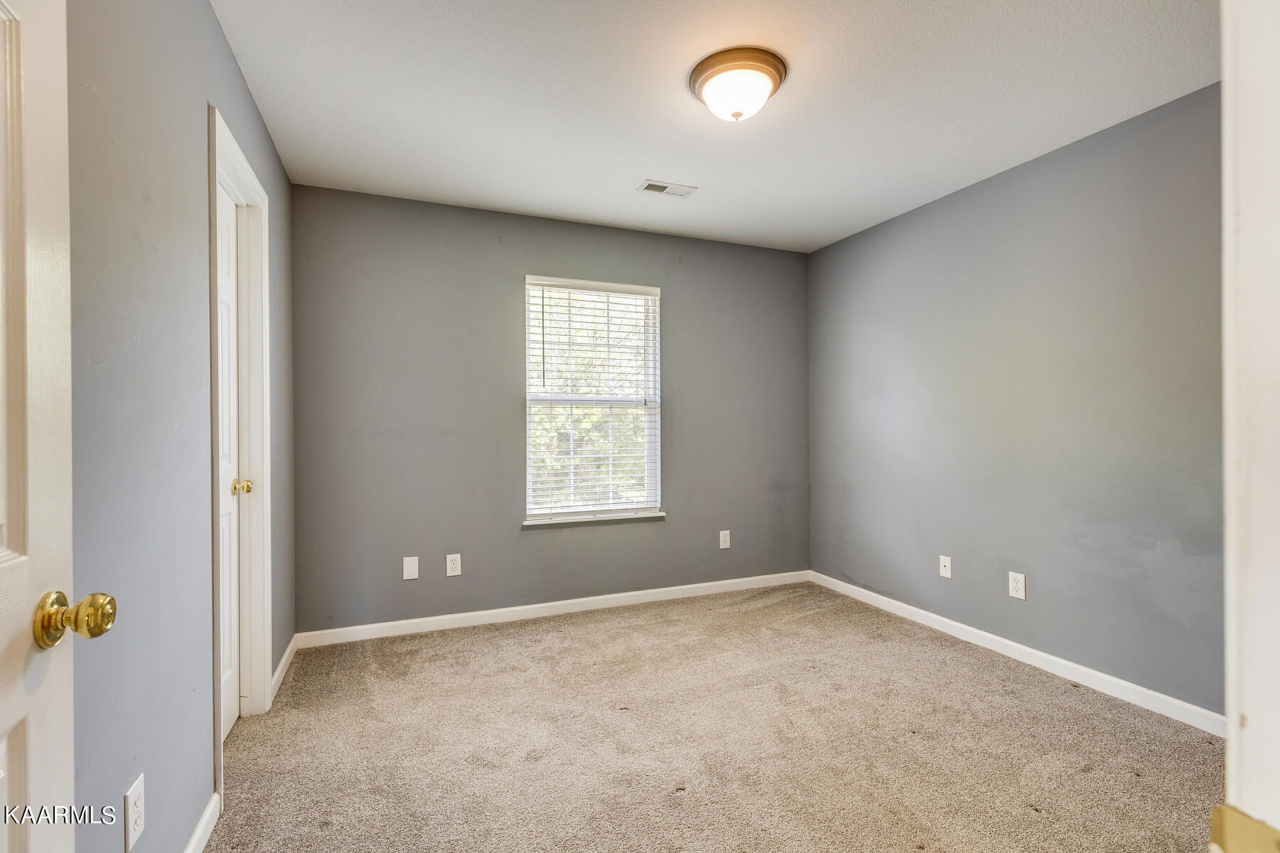 1131 Garrison Ridge Boulevard Knoxville, TN 37922 - Photo 28 of 35 028