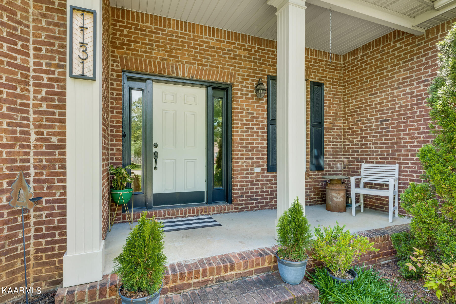 1131 Garrison Ridge Boulevard Knoxville, TN 37922 - Photo 4 of 35 004