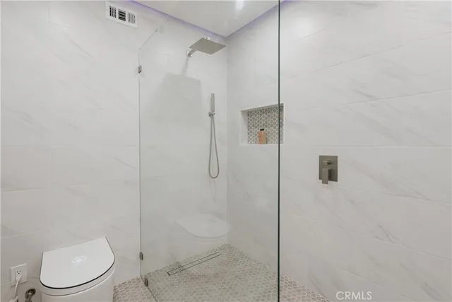 $999,000 | 885 West Arrow Highway, Upland, CA 91786