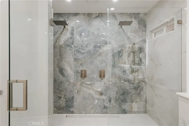 $999,000 | 885 West Arrow Highway, Upland, CA 91786