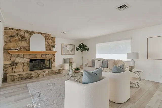 $999,000 | 885 West Arrow Highway, Upland, CA 91786