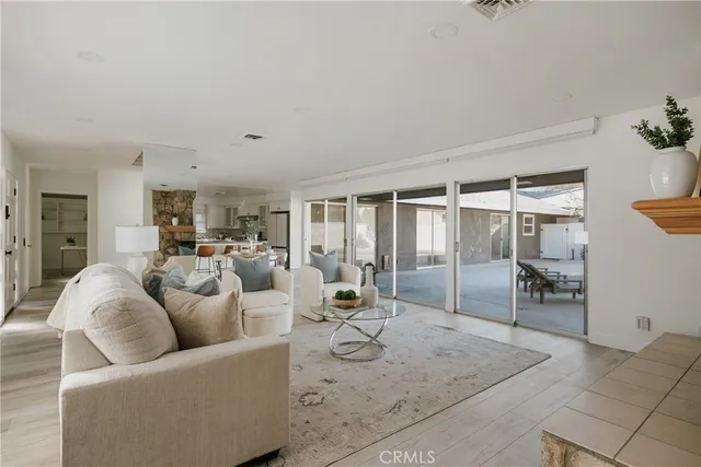 $999,000 | 885 West Arrow Highway, Upland, CA 91786