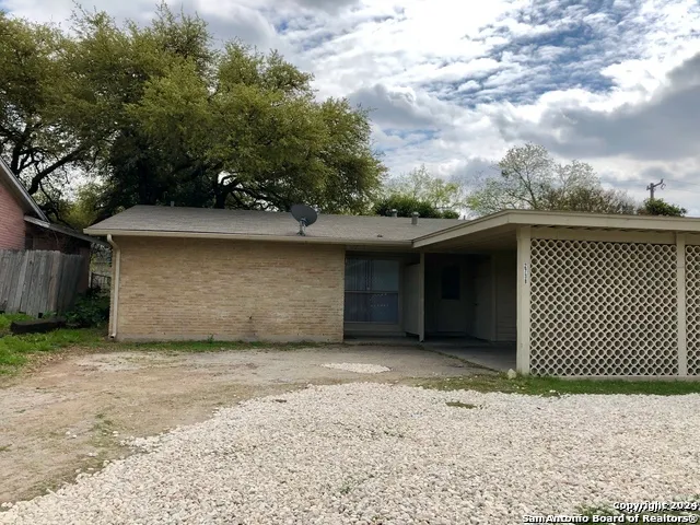 $999 | 2738 Nacogdoches Road, San Antonio, TX 78217