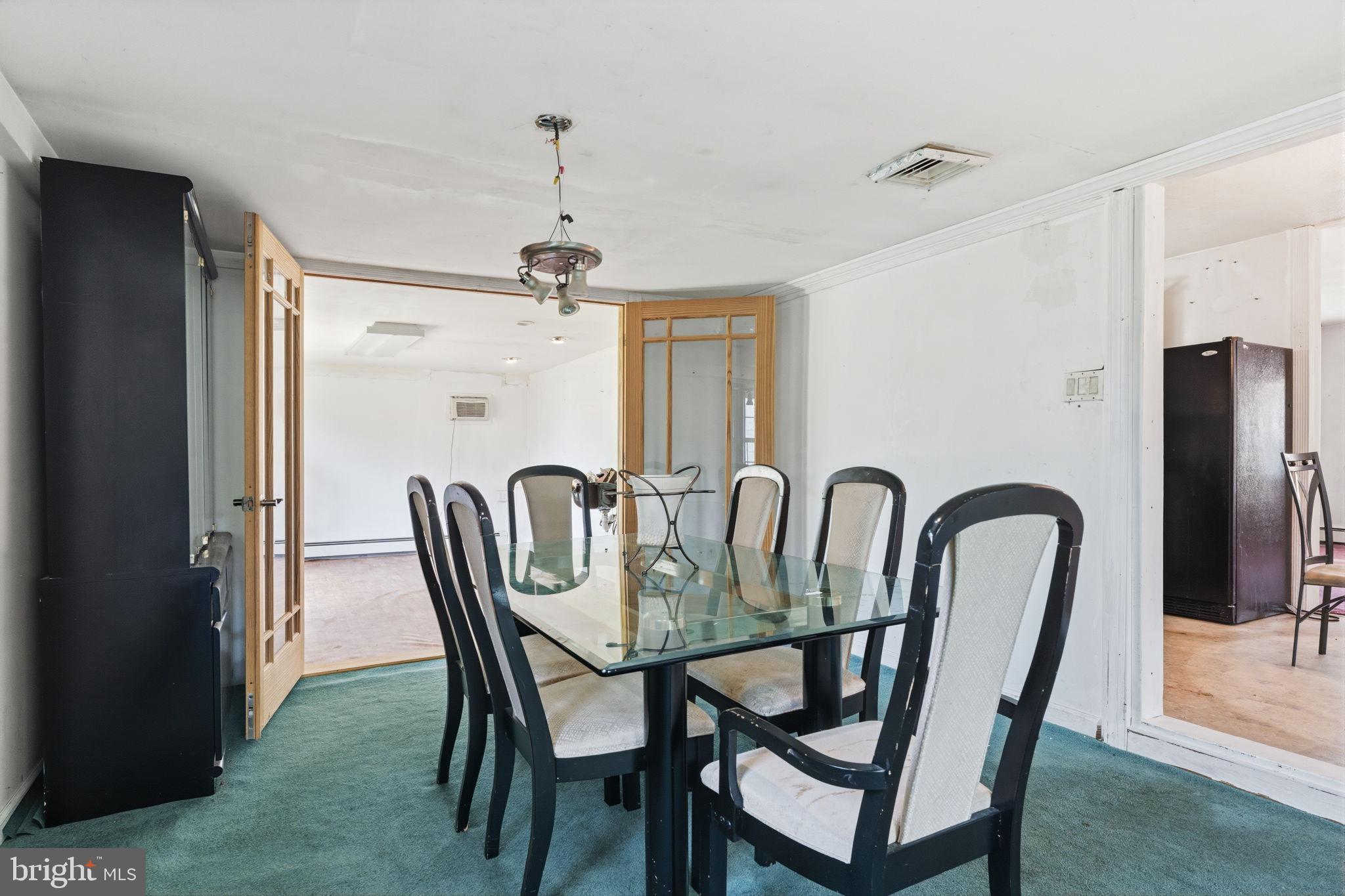 21 Iris Road Levittown, PA 19057 - Photo 14 of 32 Family Room/ Formal Dining