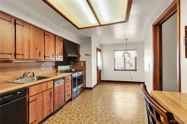 $229,000 | 364 West Delavan Avenue, Buffalo, NY 14213