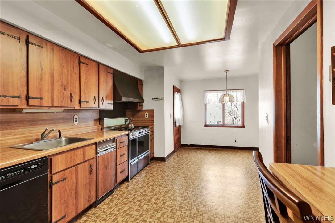 364 West Delavan Avenue Buffalo, NY 14213 - Photo 11 of 32
