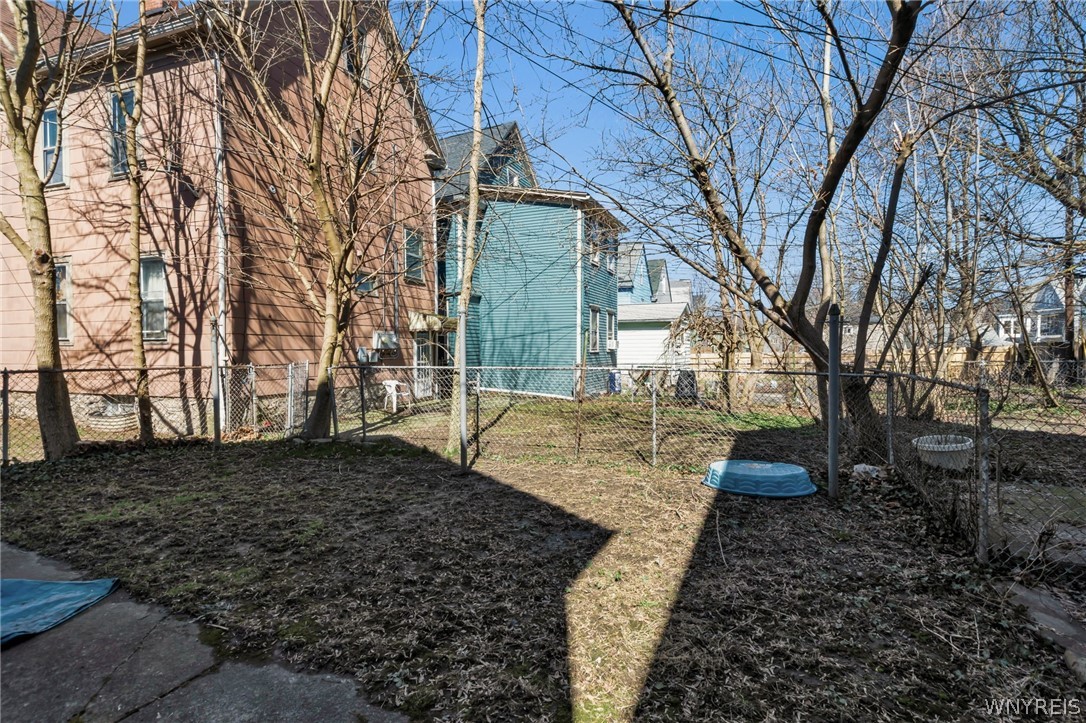 364 West Delavan Avenue Buffalo, NY 14213 - Photo 4 of 32