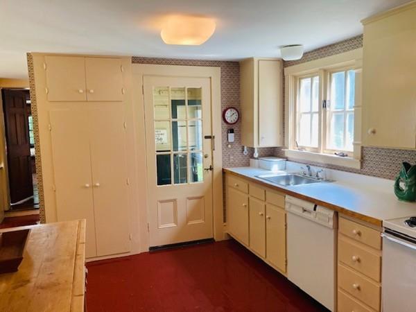 3 Plain Road Weston, MA 02493 - Photo 9 of 21