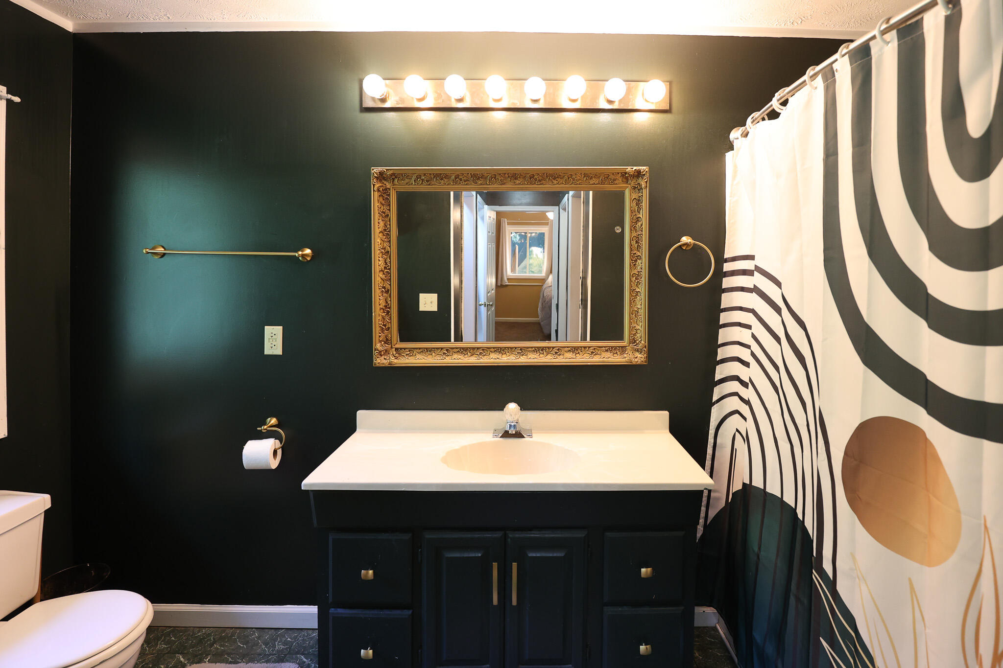 6765 Ivo Wurth Road Paducah, KY 42001 - Photo 41 of 44 Primary Bathroom
