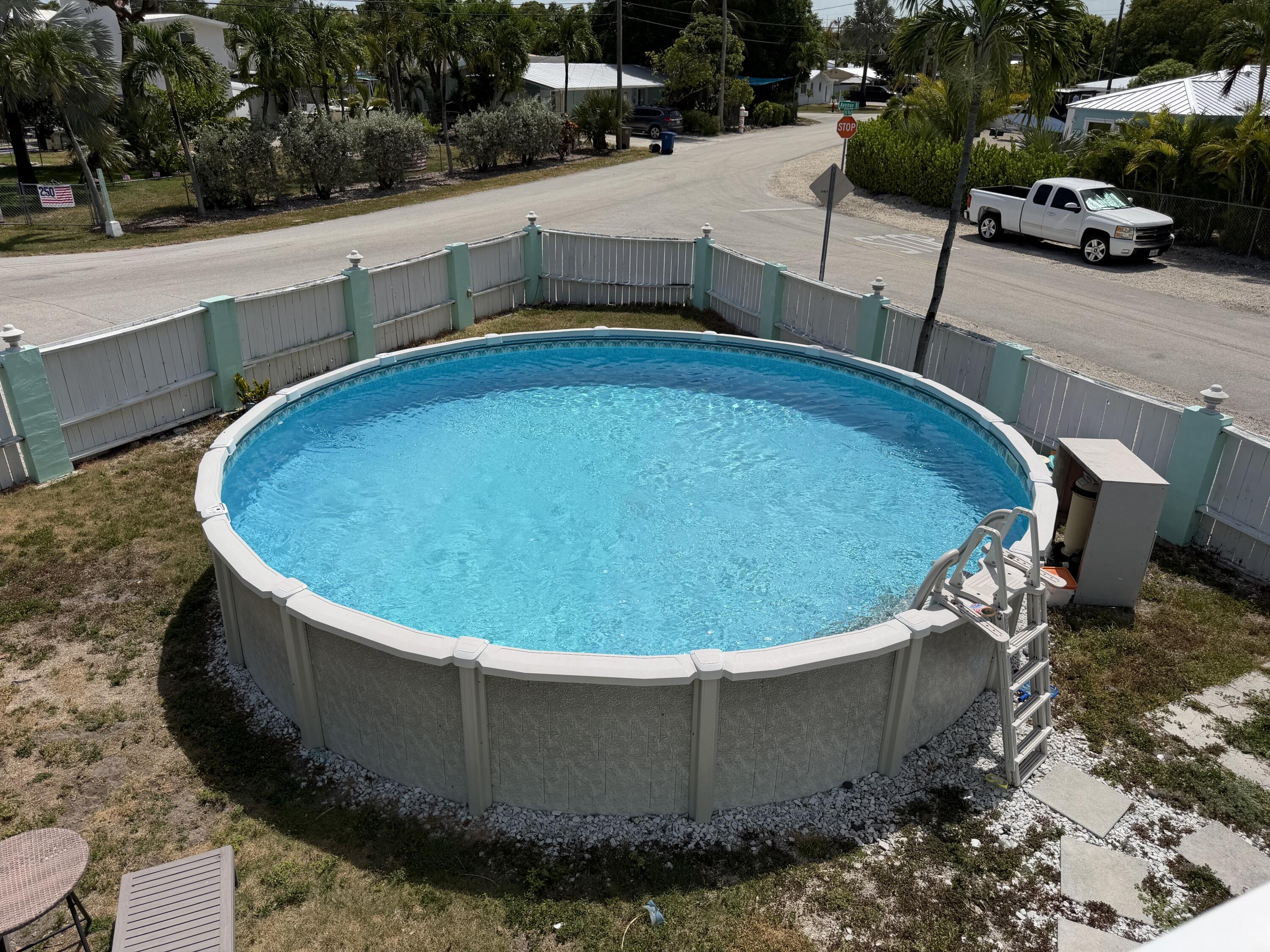 322 3rd Road Key Largo, FL 33037 - Photo 15 of 58 Big above ground pool