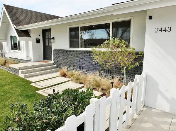 $1,890,000 | 2443 Fordham Drive, Costa Mesa, CA 92626