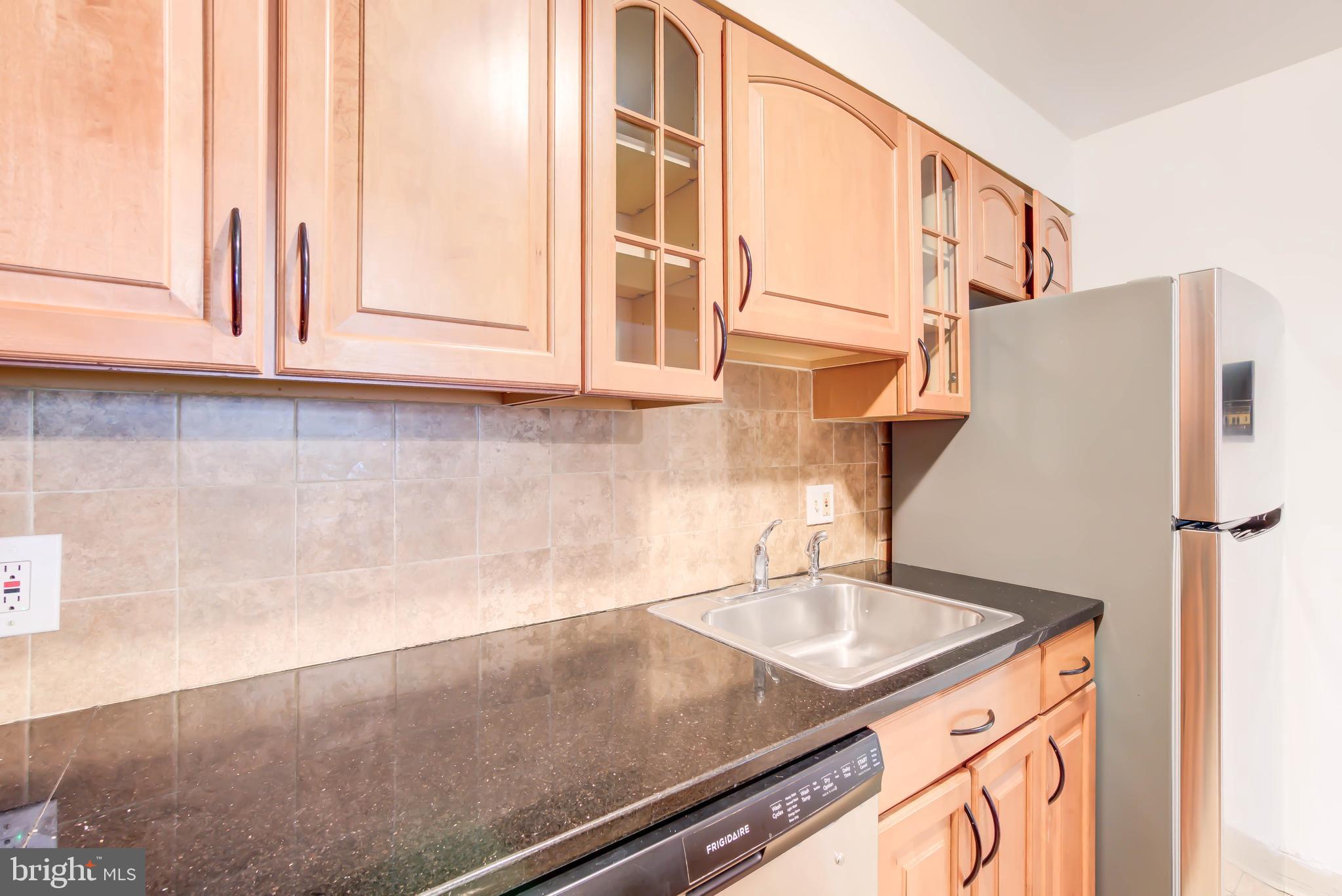 900 24th Street Northwest, Unit D Washington, DC 20037 - Photo 5 of 24