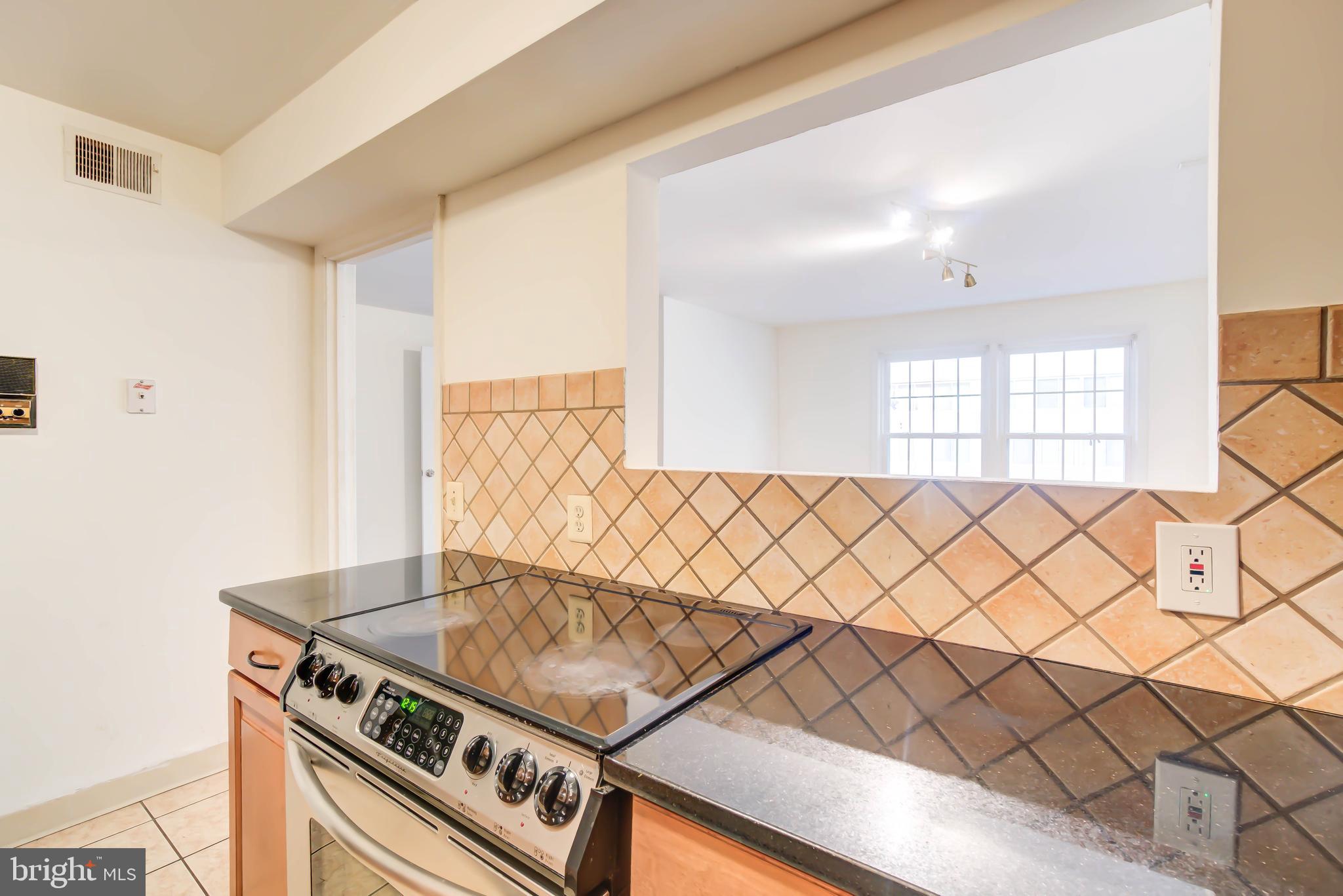 900 24th Street Northwest, Unit D Washington, DC 20037 - Photo 6 of 24