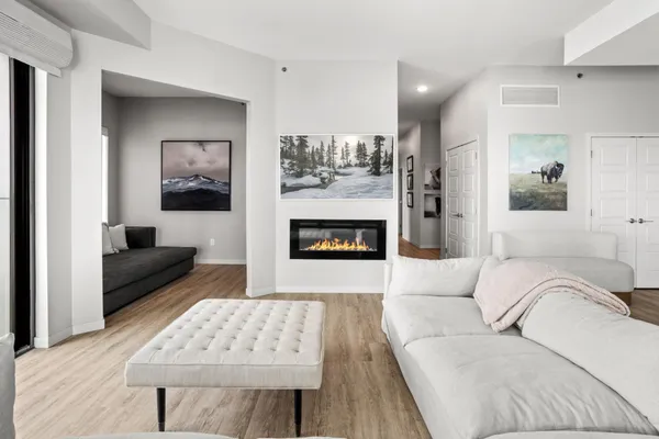 $825,000 | 360 32nd Avenue West, Unit 701, West Fargo, ND 58078