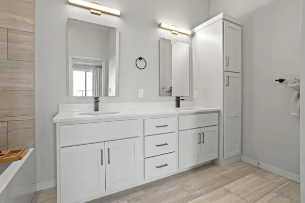 $825,000 | 360 32nd Avenue West, Unit 701, West Fargo, ND 58078