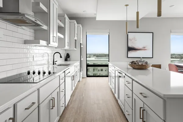 $825,000 | 360 32nd Avenue West, Unit 701, West Fargo, ND 58078