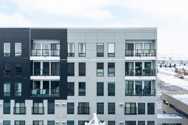 $825,000 | 360 32nd Avenue West, Unit 701, West Fargo, ND 58078