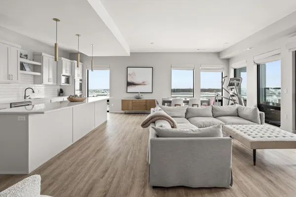 $825,000 | 360 32nd Avenue West, Unit 701, West Fargo, ND 58078