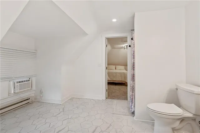 $2,400 | 215 Center Avenue, Pittsburgh, PA 15202