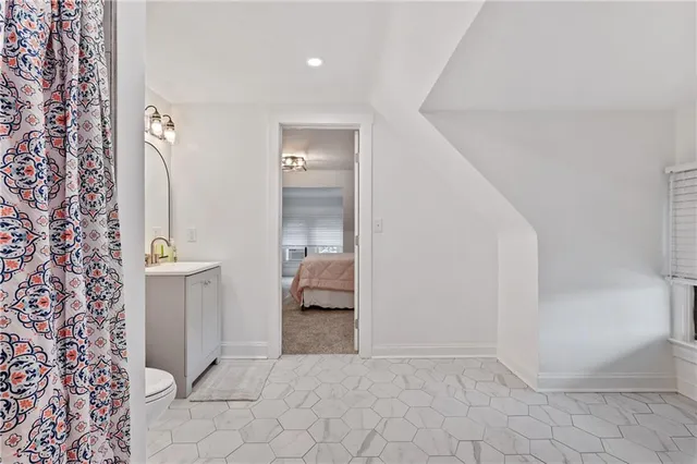 $2,400 | 215 Center Avenue, Pittsburgh, PA 15202