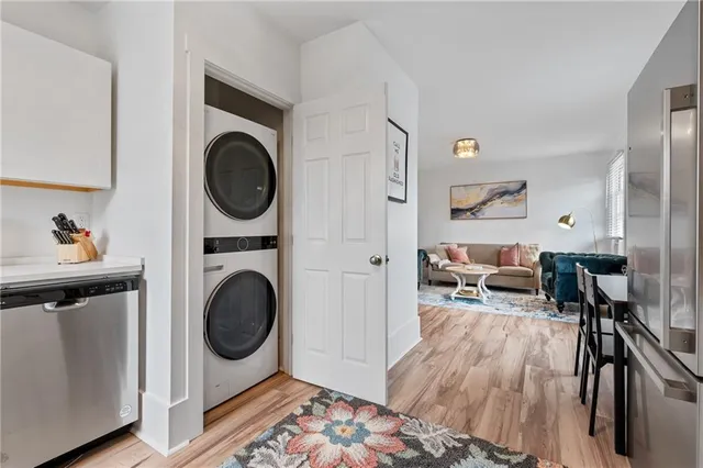 $2,400 | 215 Center Avenue, Pittsburgh, PA 15202