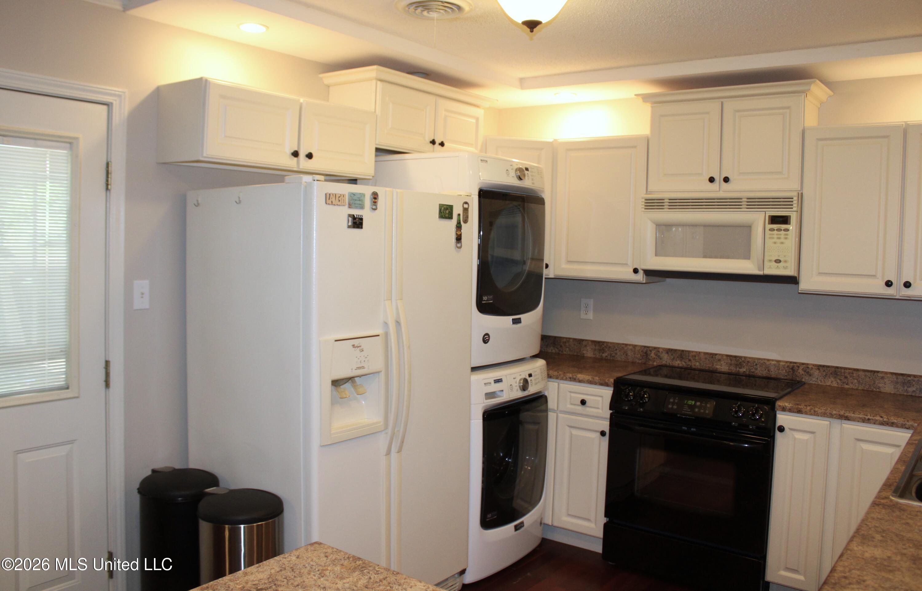 2934 North Red Banks Road Byhalia, MS 38611 - Photo 15 of 42 Kitchen
