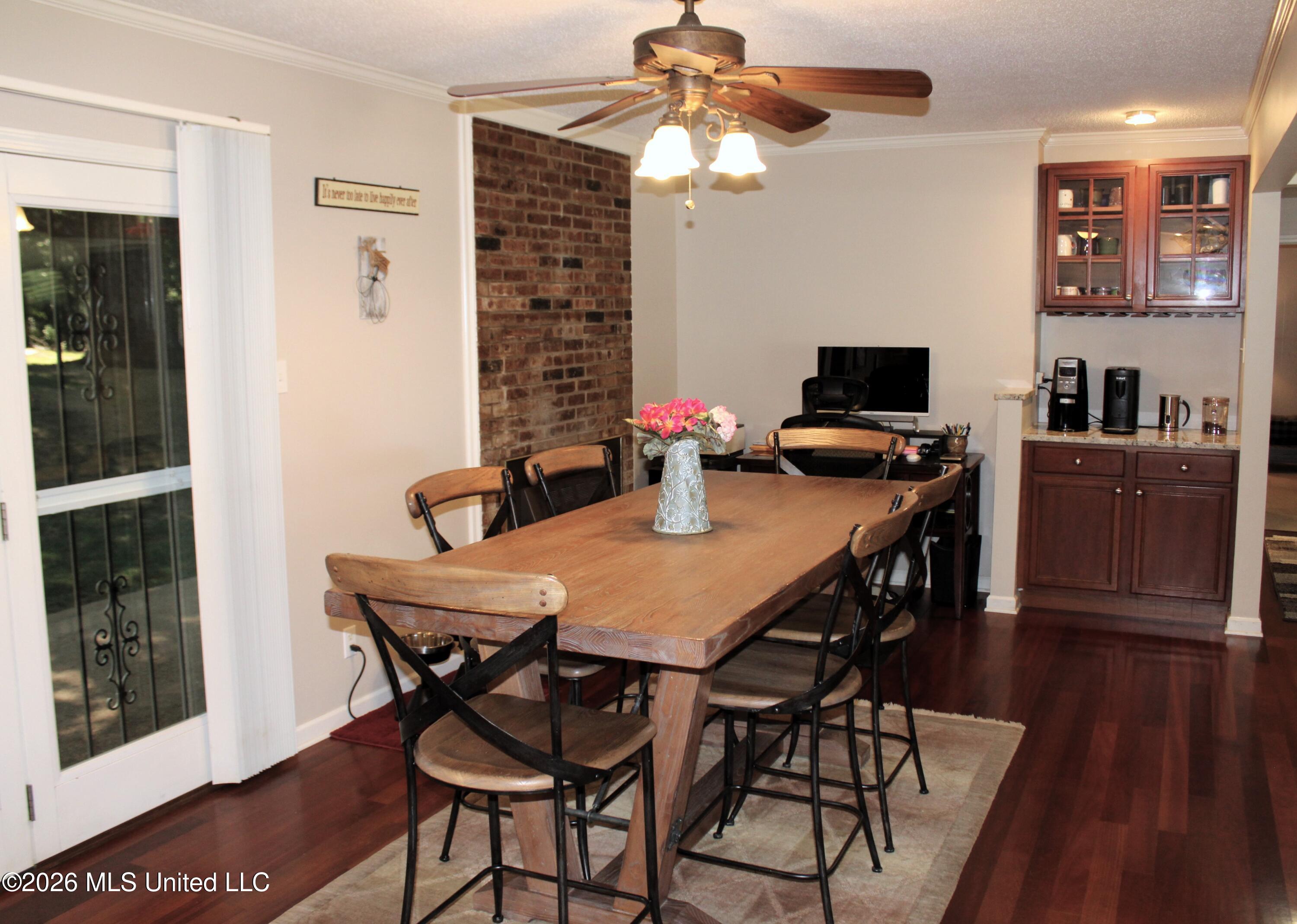 2934 North Red Banks Road Byhalia, MS 38611 - Photo 9 of 42 Dining Room and Coffee Bar