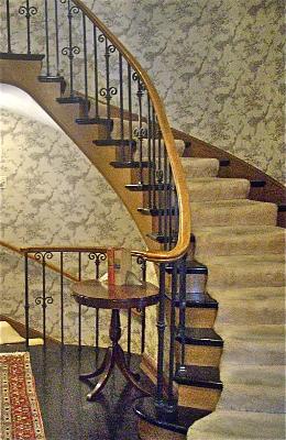 2728 Blackhawk Road Wilmette, IL 60091 - Photo 2 of 4 a view of entryway