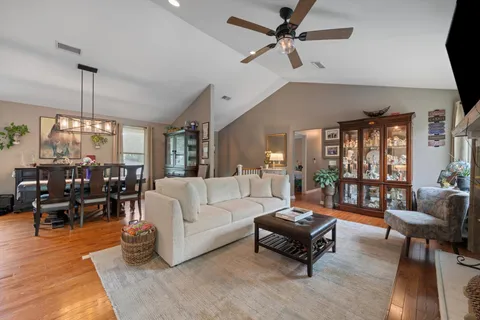 $779,900 | 843 Percy Warner Boulevard, Nashville, TN 37205
