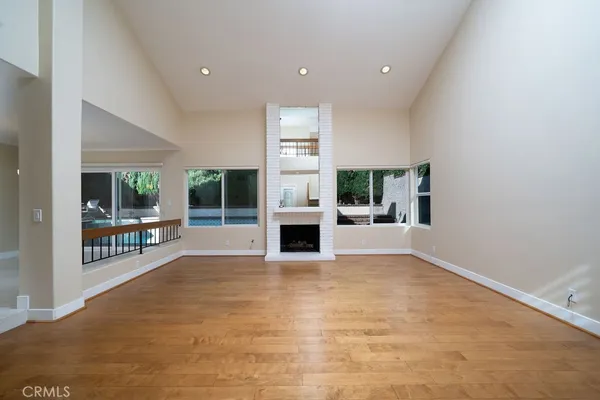 $6,000 | 34 Columbus, Irvine, CA 92620