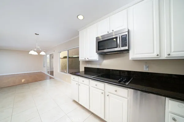 $6,000 | 34 Columbus, Irvine, CA 92620