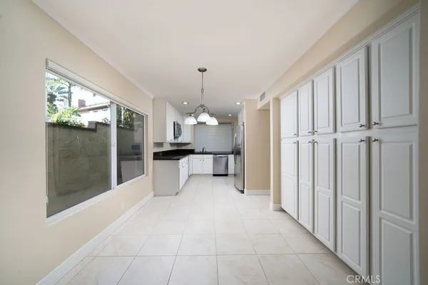$6,000 | 34 Columbus, Irvine, CA 92620