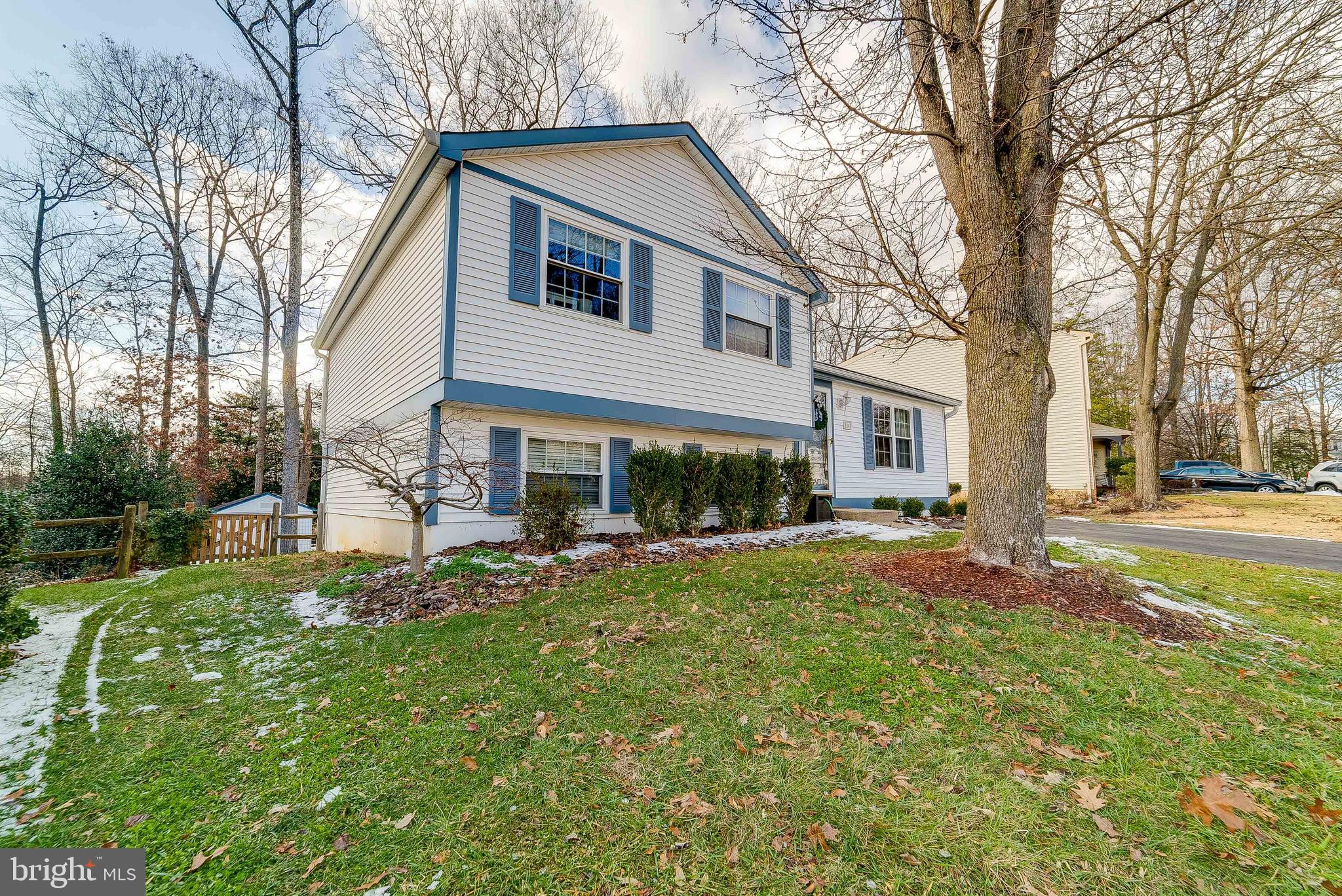 8452 Rippled Creek Court Springfield, VA 22153 - Photo 4 of 30 Gallery Image 4